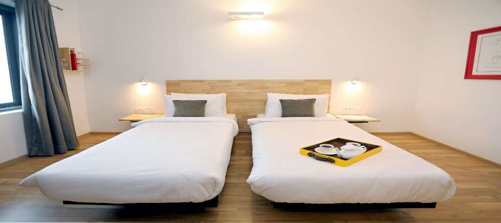 Oyo Townhouse 018 Medanta Hotell Gurgaon Rom bilde