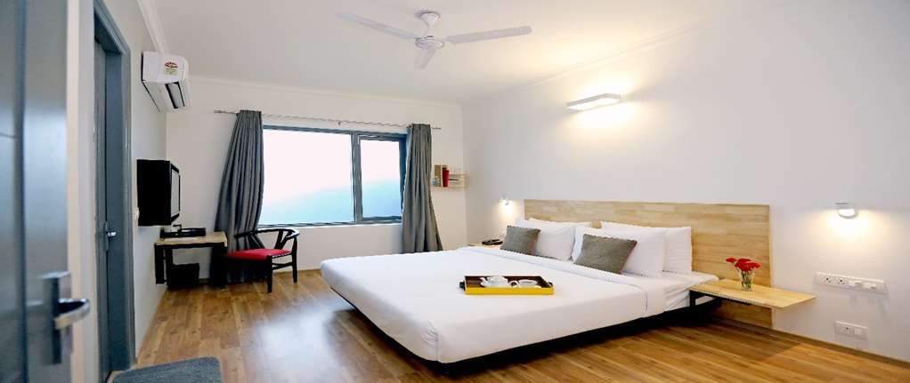 Oyo Townhouse 018 Medanta Hotell Gurgaon Rom bilde